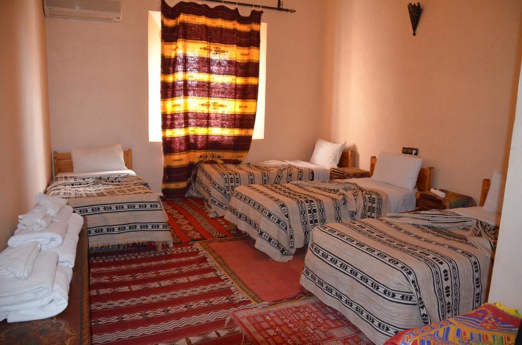 Kasbah Tizzarouine Bed and Breakfast Boumalne Δωμάτιο φωτογραφία